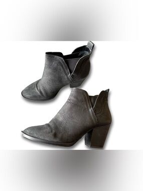VINCE CAMUTO Black Ankle Booties - Stylish Heel COMFORTABLE